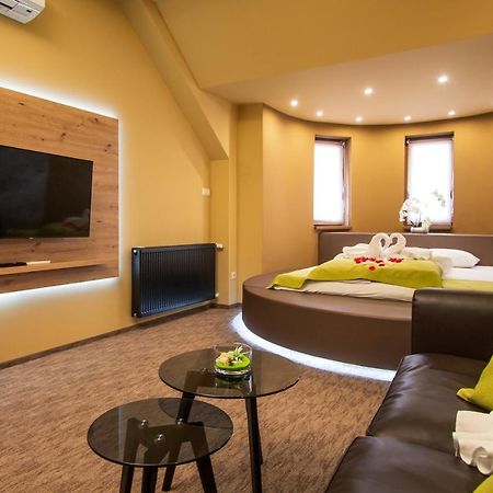 Veres Motel Veresegyház Exteriér fotografie