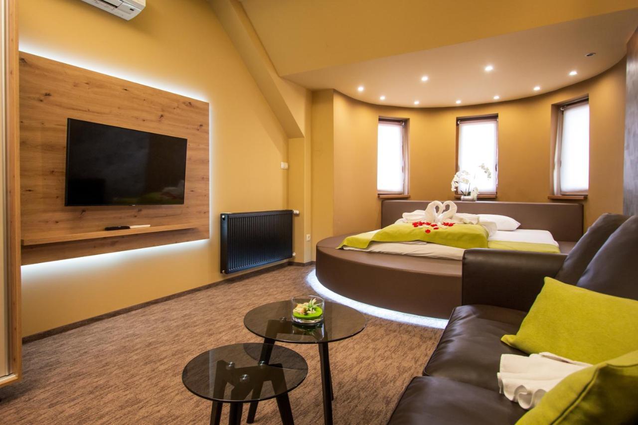 Veres Motel Veresegyház Exteriér fotografie