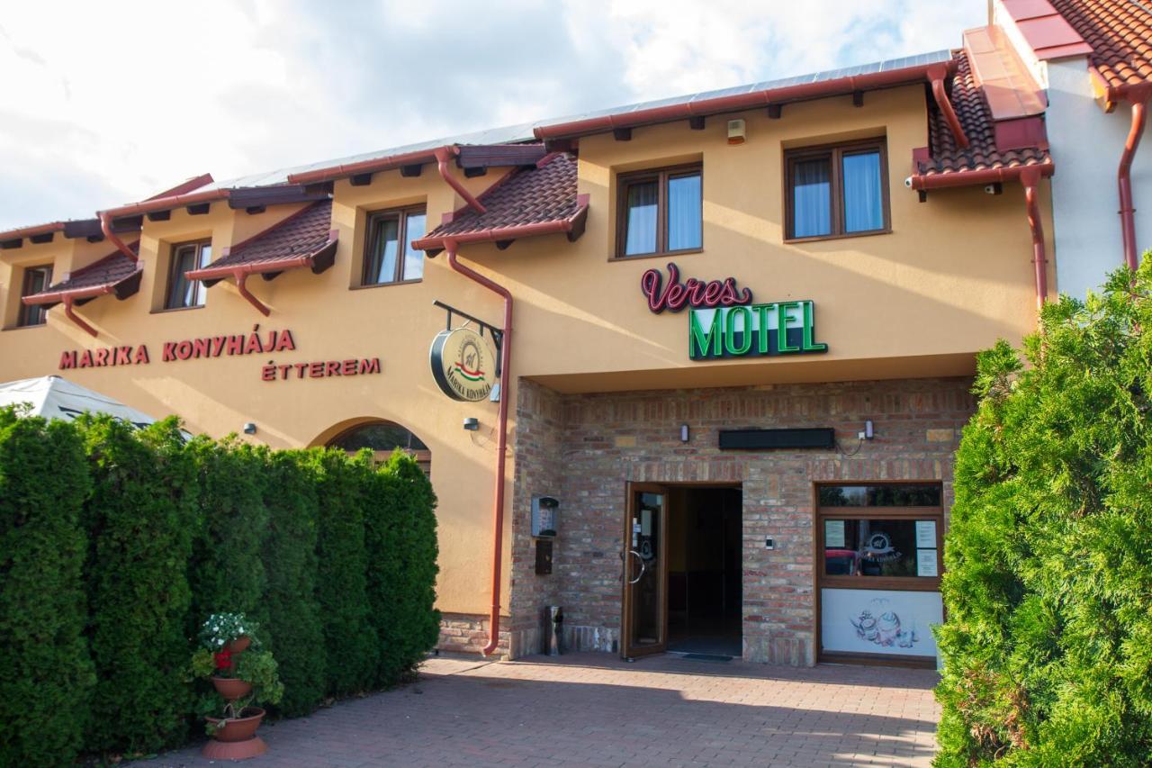 Veres Motel Veresegyház Exteriér fotografie