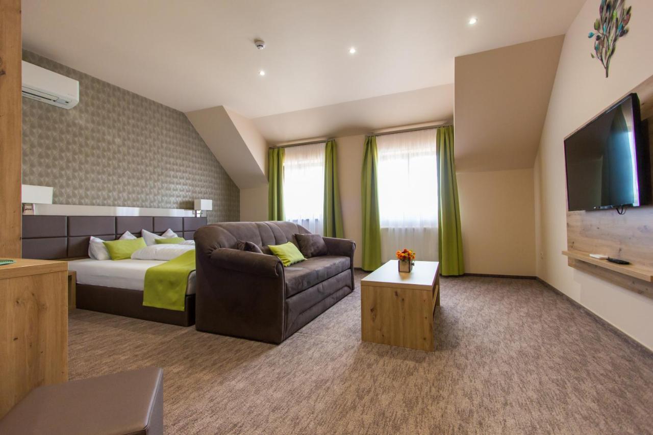 Veres Motel Veresegyház Exteriér fotografie